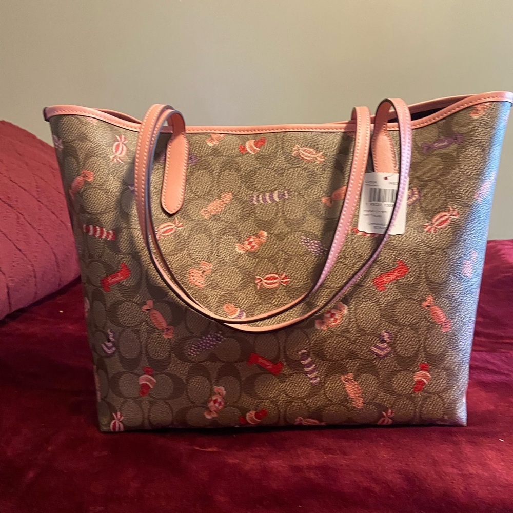 NWT Coach tote and wristlet with Candy print.